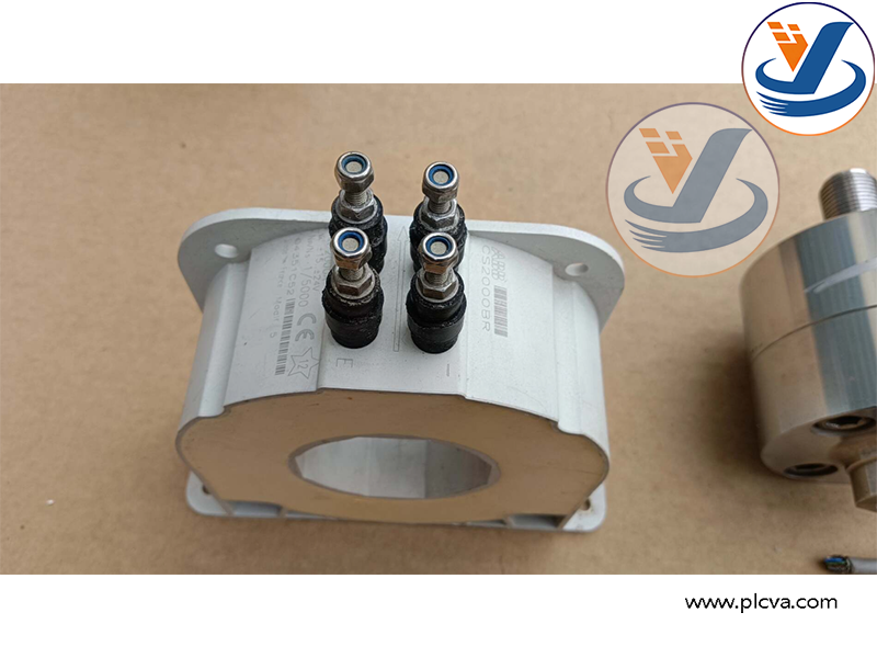 ABB CS2000BR Hall‑Effect Traction Current Sensor